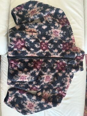 Abercrombie & Fitch Sherpa zip-up jacket in black and pink abstract print